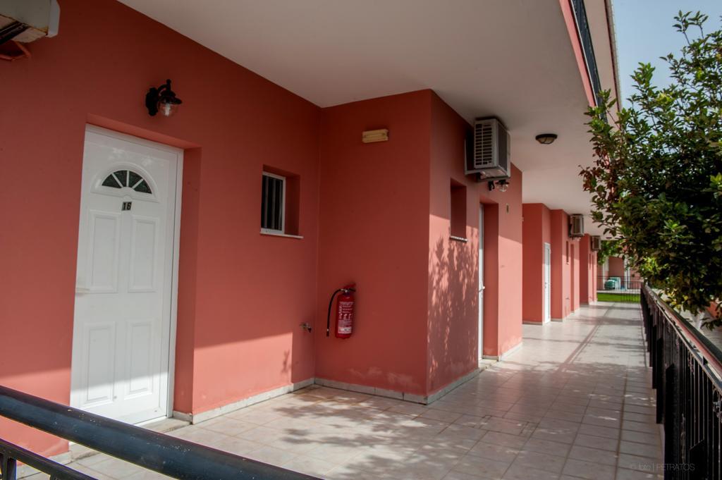 Paradise Studios Свороната Экстерьер фото